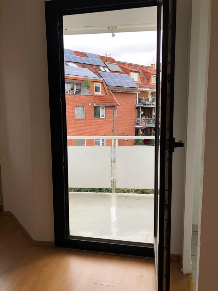 Berenbostel * 1 Zi Whg mit Balkon * klein & fein