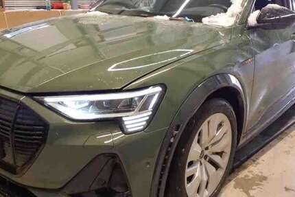 Audi e-tron 35.455 km 53.490 &euro; Magdeburg 39128