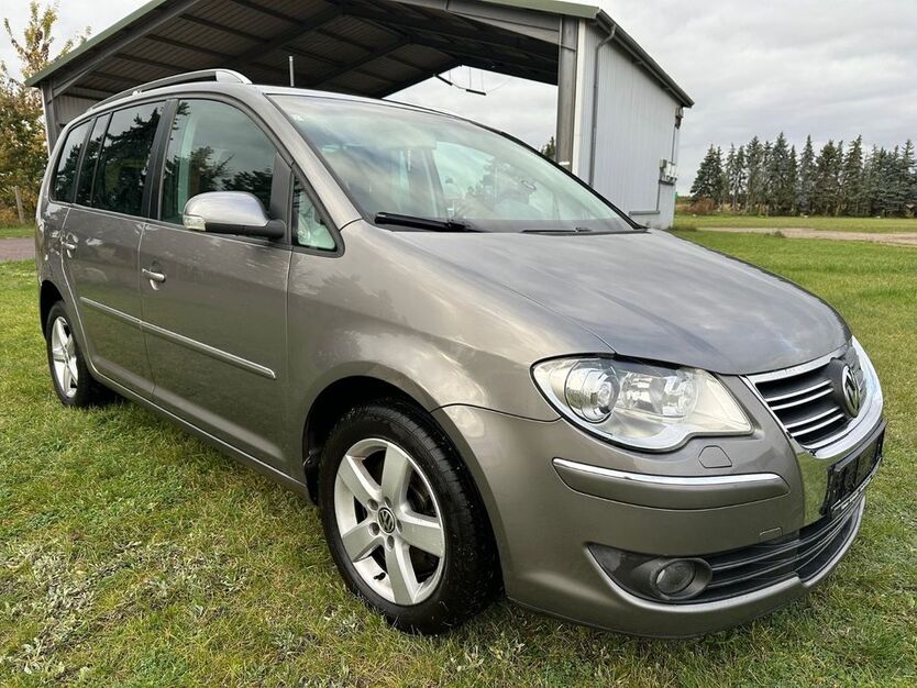 VW Touran 226.000 km 4.990 € Ziesar 14793