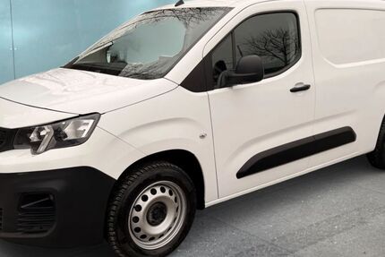 Peugeot Partner 110.000 km 11.999 € München 81243