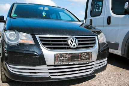 VW Touran 198.000 km 3.399 &euro; Zschopau/Nord 09405