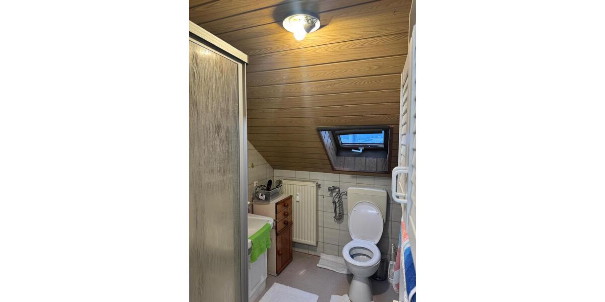 Dachgeschoßwohnung Bebra - 2 Zimmer, 42 m&sup2;, 350&euro; | Angebot:25311592