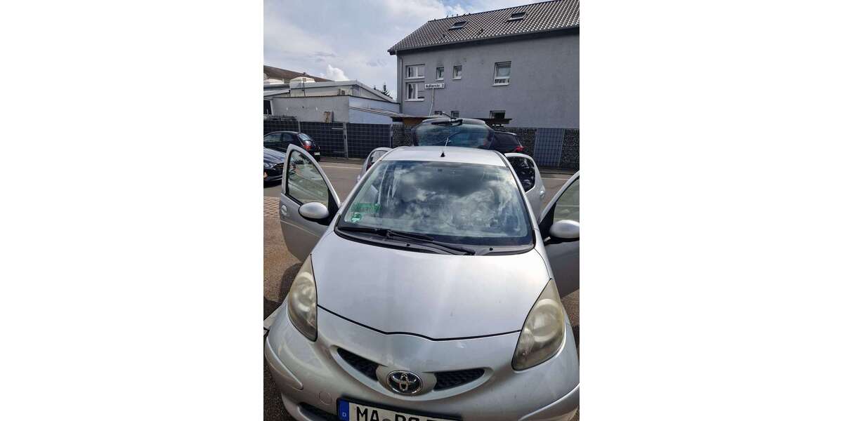 Toyota Aygo 56.000 km 3.300 &euro; Mannheim 68159