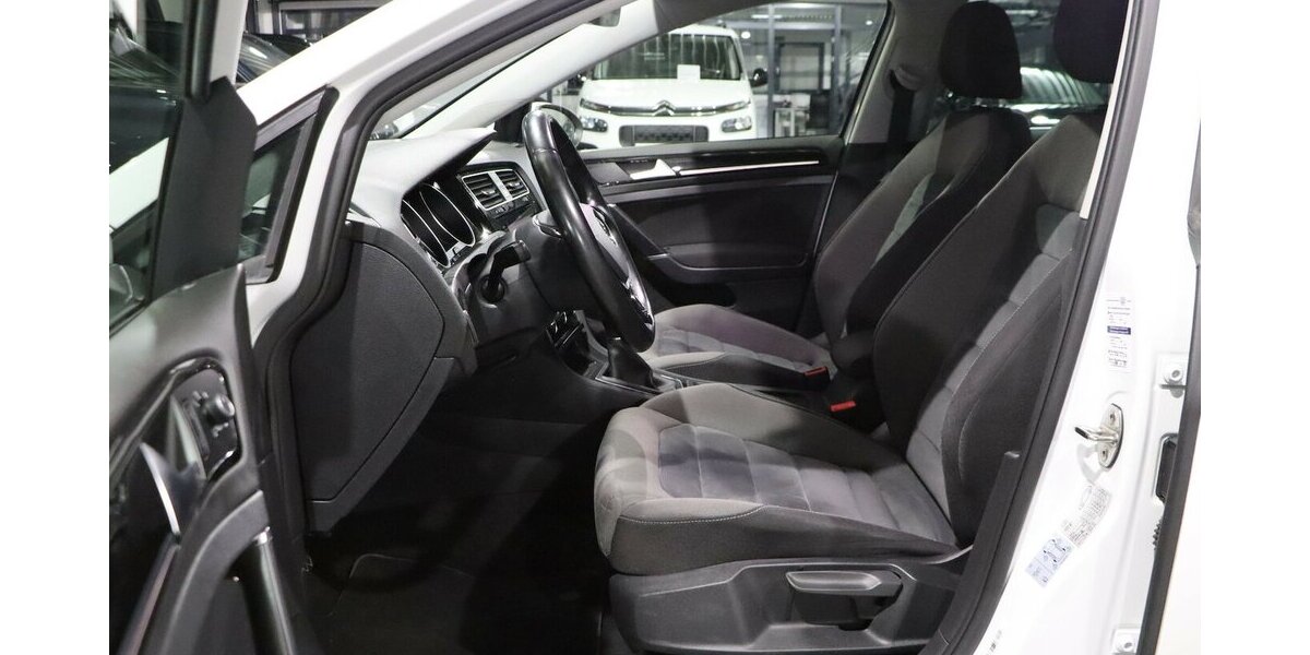 VW Golf VII 1.5 TSI HIGHLINE R-LINE SPORT BLACK LED 192.000 km 10.677 &euro; Hamm 59077