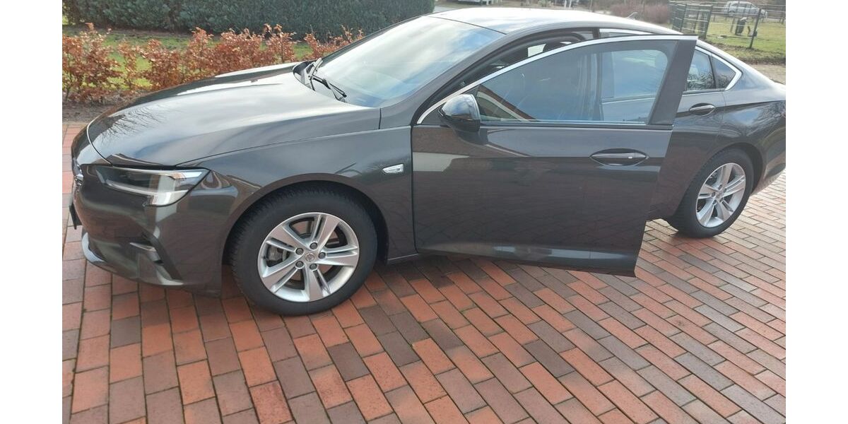 Opel Insignia 64.000 km 17.749 &euro; Westoverledingen 26810