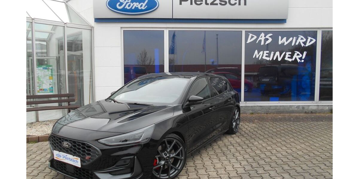 Ford Focus 13.448 km 34.990 &euro; Radeberg 01454