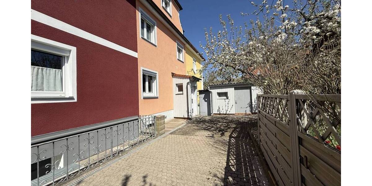 Reihenmittelhaus Ansbach - 5 Zimmer, 84 m&sup2;, 295.000&euro; | Angebot:25677597