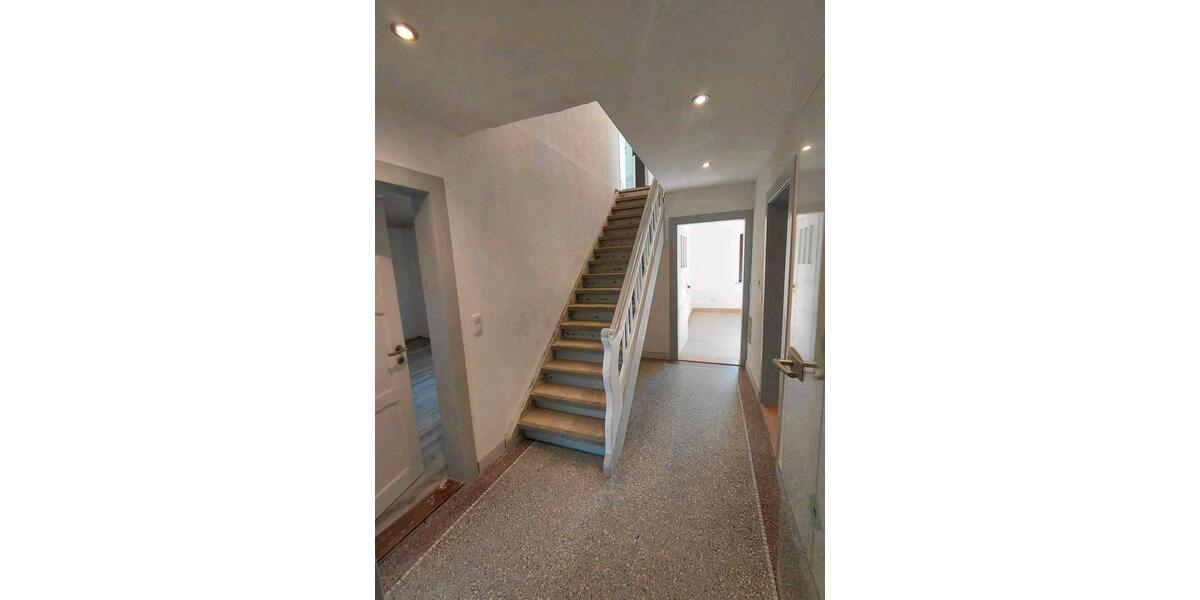 Einfamilienhaus Lauter - 7 Zimmer, 160 m&sup2;, 1.400&euro; | Angebot:26634667