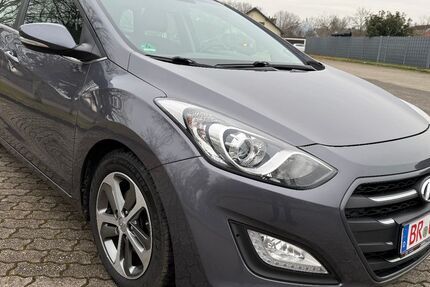 Hyundai i30 311.000 km 5.000 &euro; Graben Neudorf 76676