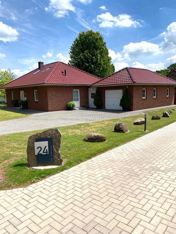 Schicker neuwertiger Bungalow für die Familie oder auch für den Lebensabend, in TOP Lage. KP: VB 3 zimmer