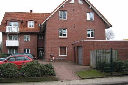 Zentrale Dachg.whg. m. Loggia, z.B. Ideal für 1-2 Personen im 2. Obergeschoss