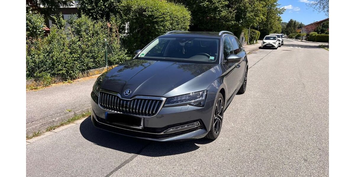 Skoda Superb 88.000 km 21.300 &euro; Weilheim 82362