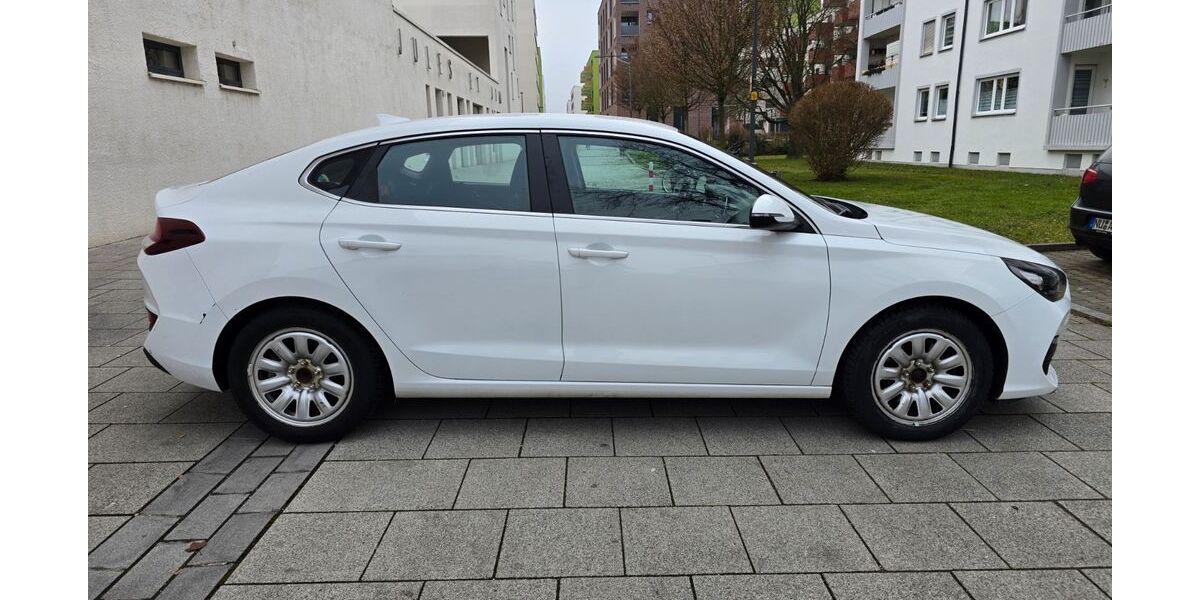 Hyundai i30 49.990 km 13.900 &euro; Neu-Ulm 89231