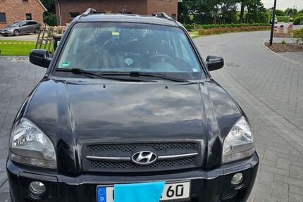 Hyundai TUCSON 143.011 km 3.999 &euro; Hemdingen 25485