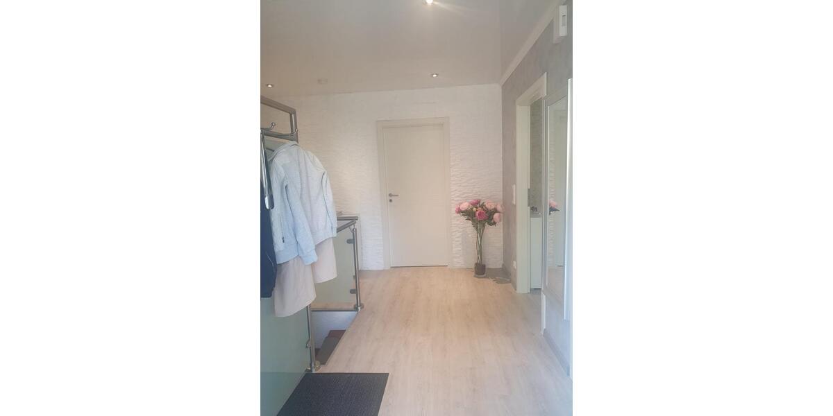 Bungalow Warstein - 8 Zimmer, 207 m&sup2;, 369.000&euro; | Angebot:25445826