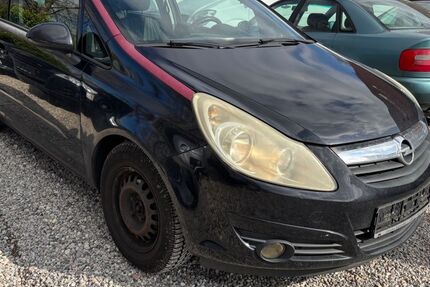 Opel Corsa 133.000 km 1.990 € Kiel 24146
