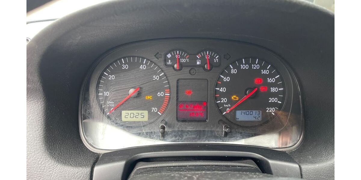 VW Golf 157.500 km 2.500 &euro; Hamburg 22419