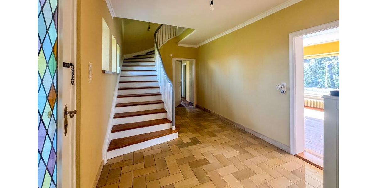 Einfamilienhaus Heide - 7 Zimmer, 199 m&sup2;, 2.200&euro; | Angebot:26340952