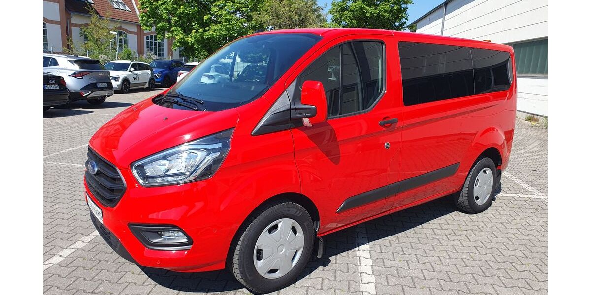 Ford Transit Custom 117.000 km 18.900 &euro; München 81825