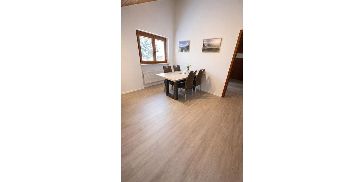 Dachgeschoßwohnung Bad Säckingen - 2.5 Zimmer, 80 m&sup2;, 750&euro; | Angebot:26326730