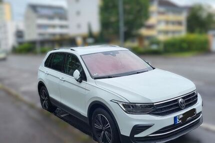 VW Tiguan 89.000 km 27.399 € Konstanz 78467