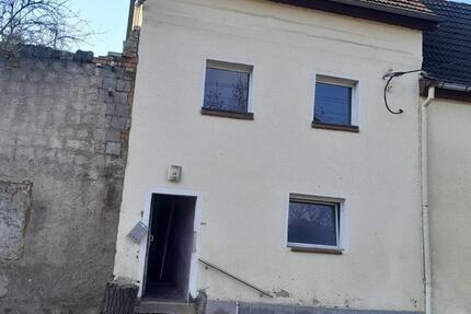 Haus Wettin-Löbejün Löbejün - 5 Zimmer, 130 m&sup2;, 700&euro; | Angebot:25633481