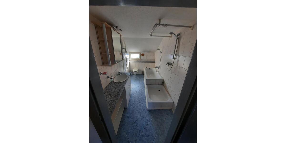 Dachgeschoßwohnung Zwönitz - 3 Zimmer, 62 m&sup2;, 450&euro; | Angebot:24727228