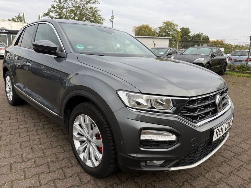 VW T-Roc 117.001 km 18.590 € Frankfurt 60386