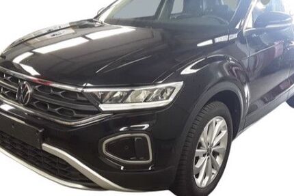 VW T-Roc 12.307 km 27.350 € Frankfurt 60326