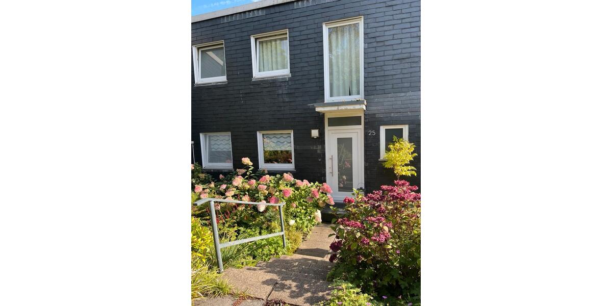 Reihenhaus Solingen Central - 4 Zimmer, 120 m&sup2;, 500.000&euro; | Angebot:24496789