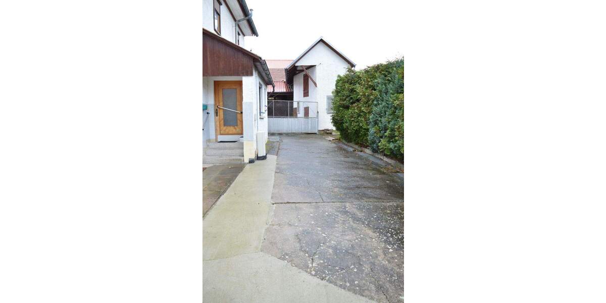 Einfamilienhaus Römhild Milz - 8 Zimmer, 150 m&sup2;, 72.000&euro; | Angebot:25668474