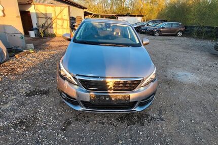 Peugeot 308 130.000 km 4.900 &euro; Vilshofen-Pleinting 94474