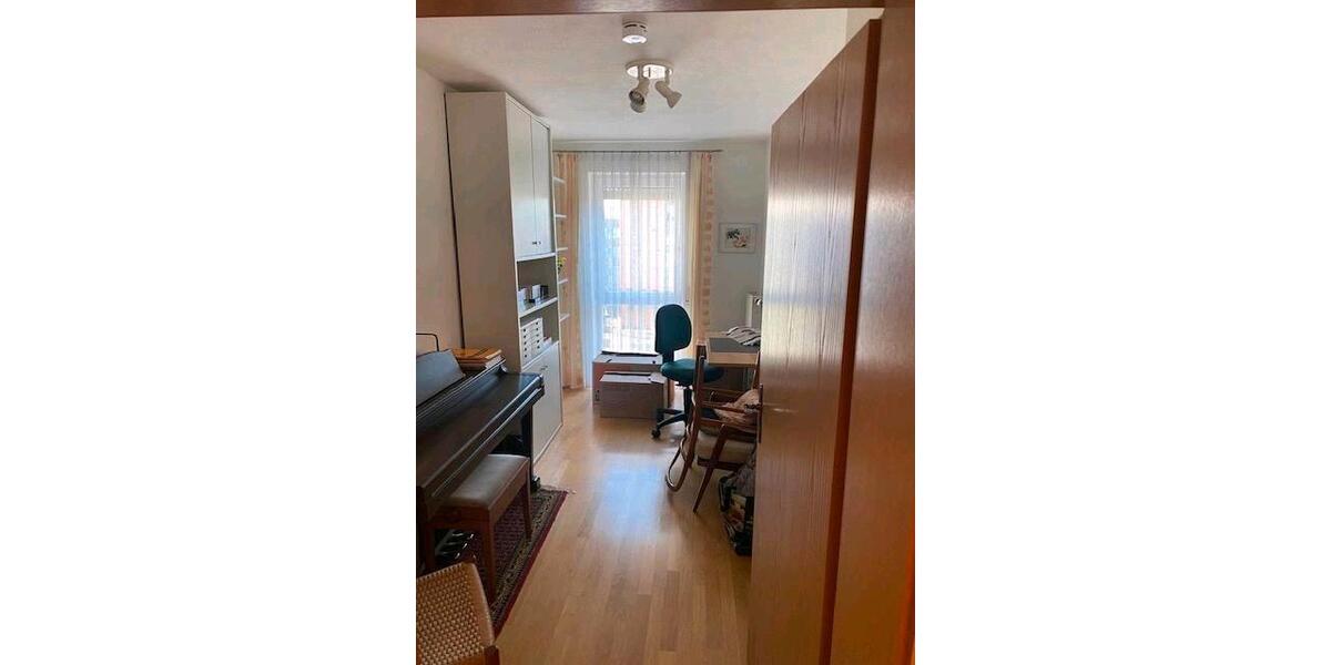 Etagenwohnung Allensbach - 3 Zimmer, 85 m&sup2;, 1.300&euro; | Angebot:26431305