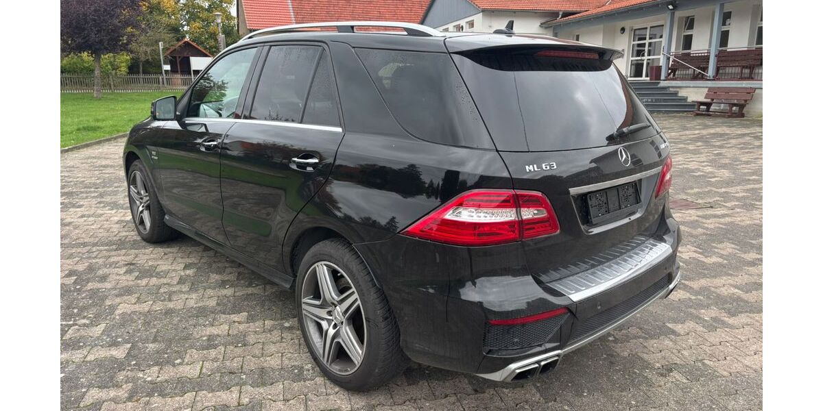 Mercedes-Benz ML 63 AMG 105.000 km 35.500 &euro; Liebenau-Ostheim 34396