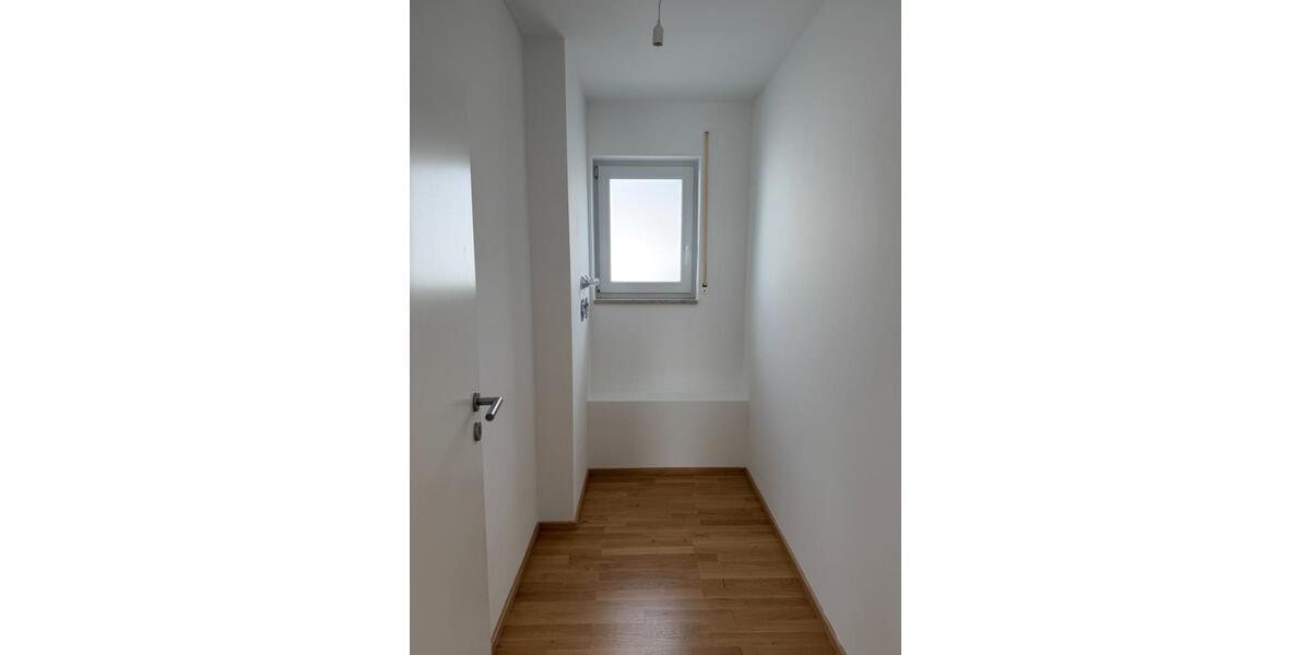 Einfamilienhaus Neubiberg - 3 Zimmer, 125 m&sup2;, 2.050&euro; | Angebot:25881513