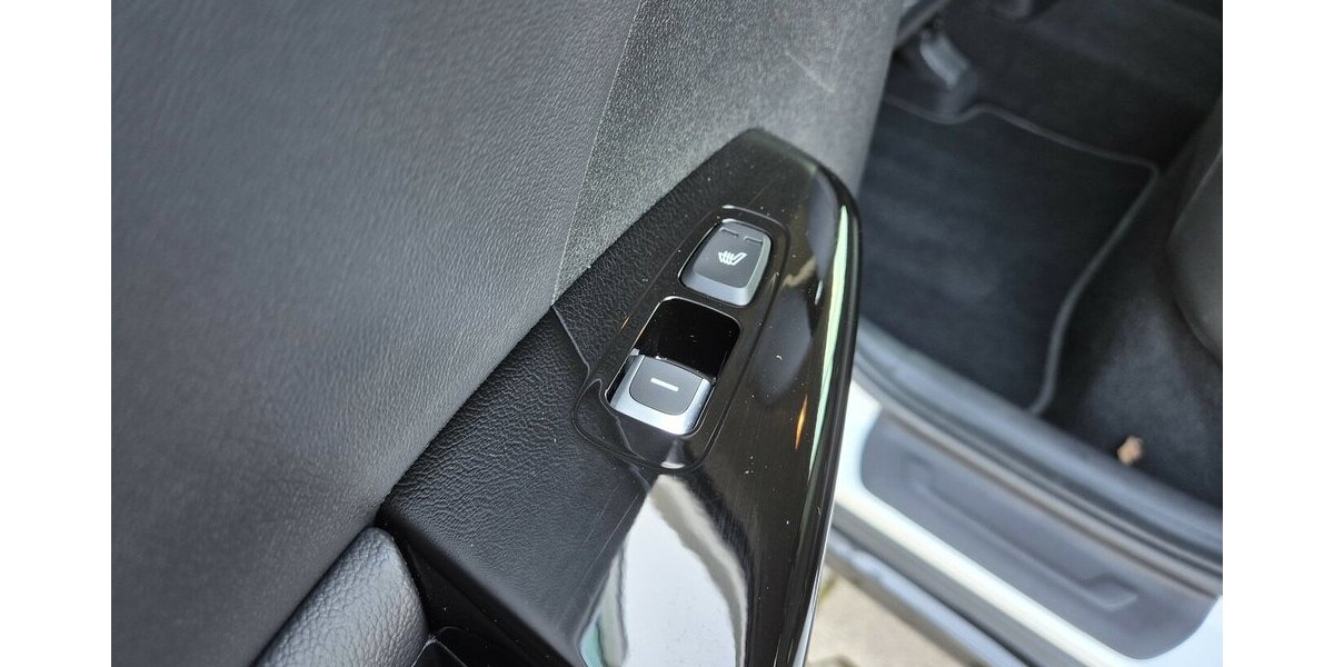 Kia Sportage Black Edition 4WD Automatik, Leder, Apple 28.421 km 24.890 &euro; Rodgau 63110