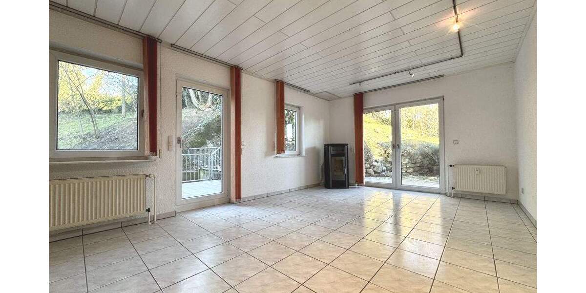 Etagenwohnung Lorsch - 2 Zimmer, 102 m&sup2;, 1.095&euro; | Angebot:24545492