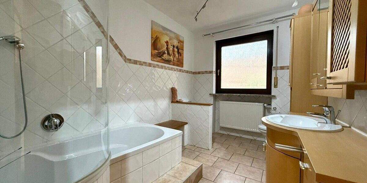 Einfamilienhaus Teublitz - 7 Zimmer, 163 m&sup2;, 1.250&euro; | Angebot:25051698