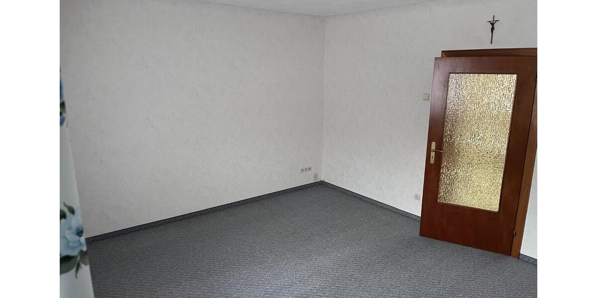 Einfamilienhaus Nohfelden - 11 Zimmer, 183 m&sup2;, 1.150&euro; | Angebot:26030817