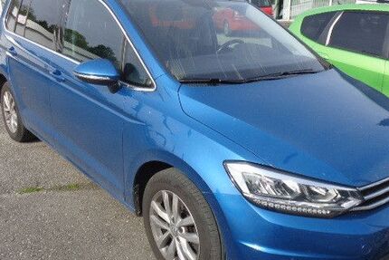 VW Touran 69.757 km 17.498 &euro; Laufen 83410