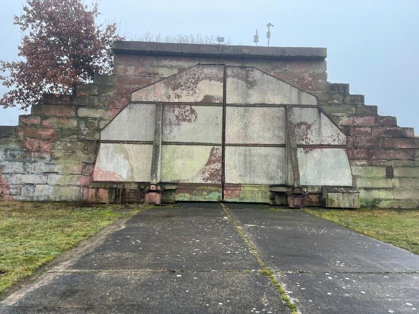 Hangar Stellplatz Lagerfläche Office Stellplatz Flugzeug zimmer