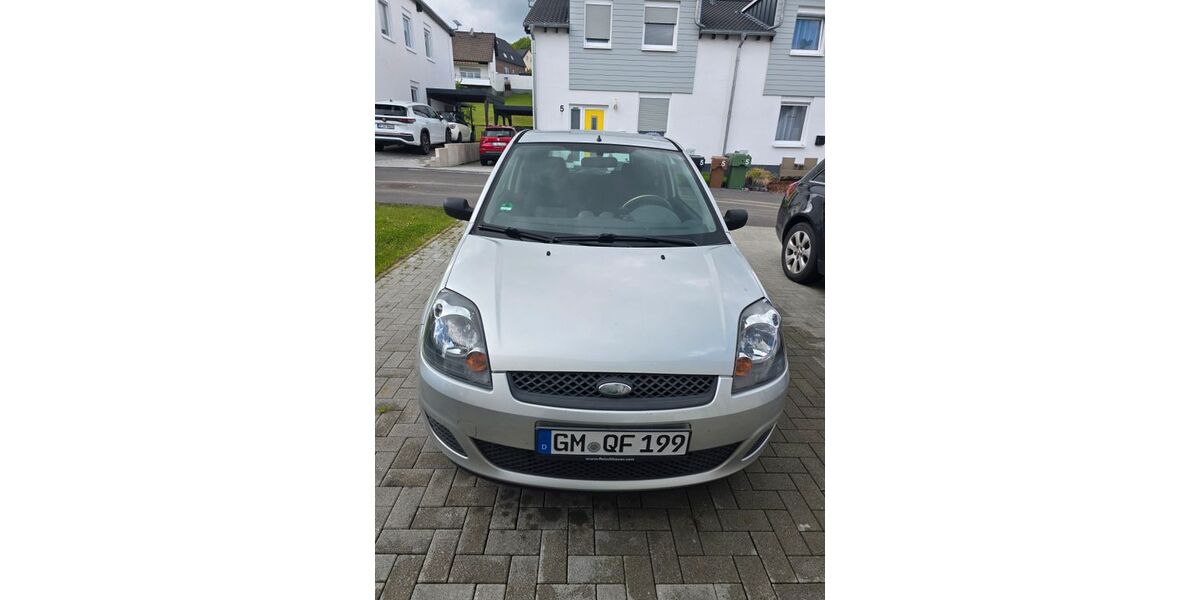 Ford Fiesta 242.923 km 1.500 &euro; Wiehl 51674