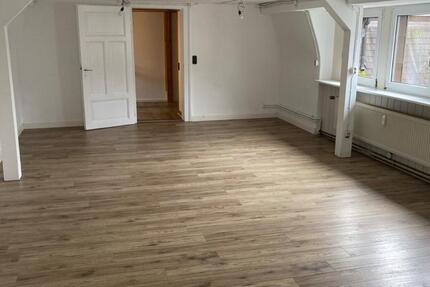Wohnung Gießen - 5 Zimmer, 160 m&sup2;, 440&euro; | Angebot:25309749
