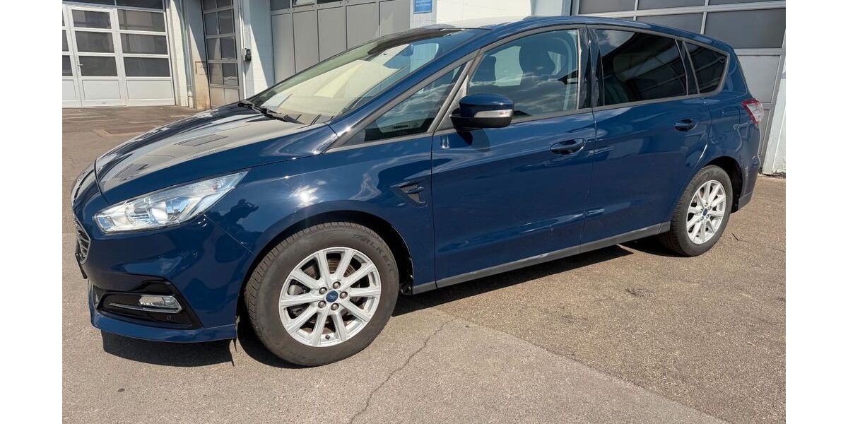 Ford S-Max 50.090 km 22.500 &euro; Ditzingen 71254