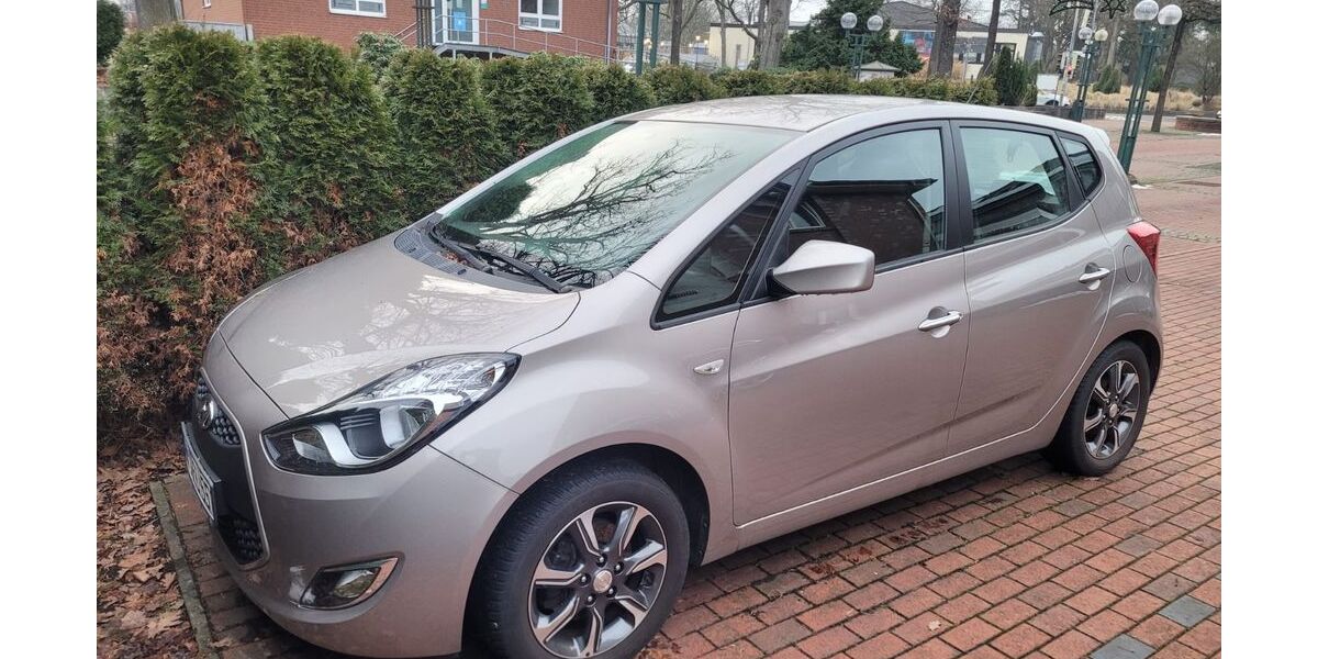 Hyundai ix20 24.909 km 16.000 &euro; Munster 29633