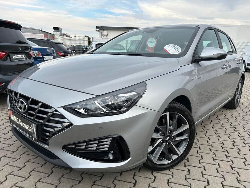 i30