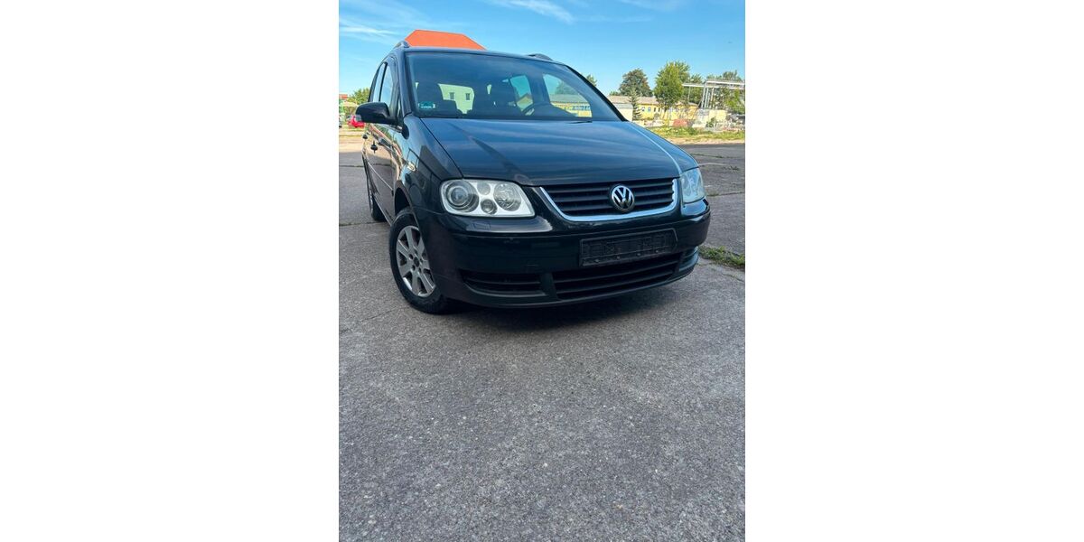 VW Touran 272.000 km 2.699 &euro; Erfurt 99089