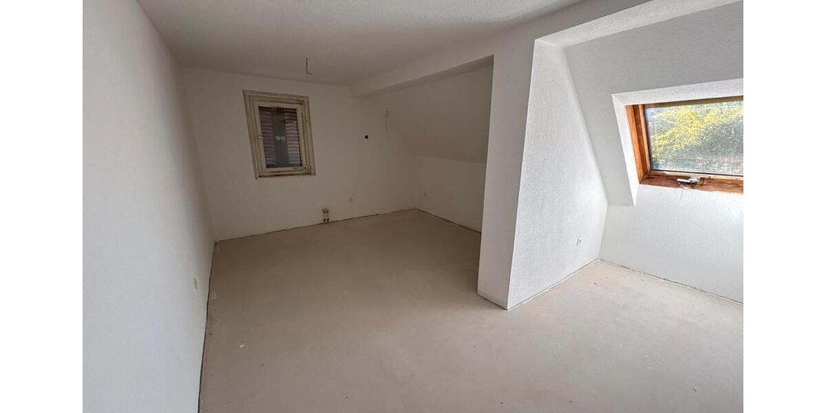 Einfamilienhaus Esslingen am Neckar Oberesslingen - 4.5 Zimmer, 140 m&sup2;, 2.150&euro; | Angebot:26251407
