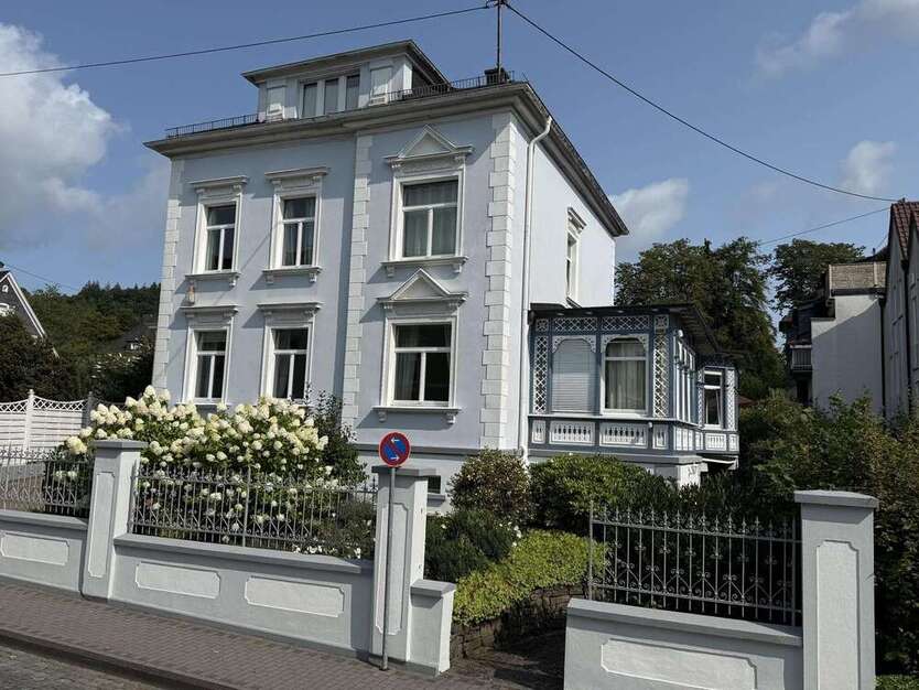Haus zum Kaufen in Gummersbach 795.000 € 260 m² 10 zimmer