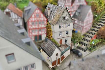 Haus zum Kaufen in Herborn 109.000 € 130 m² 11 zimmer